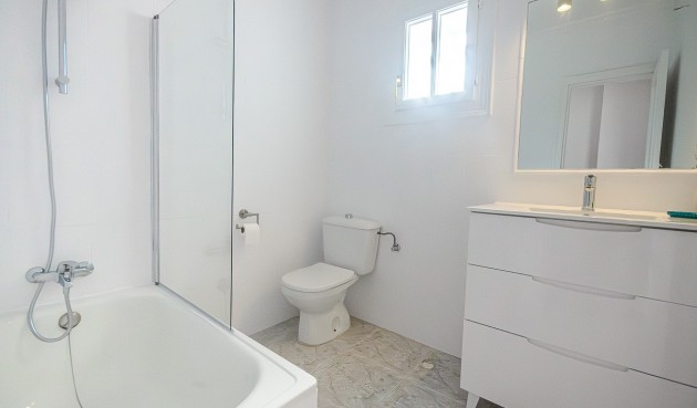 Reventa - Villa -
San Miguel de Salinas - Inland