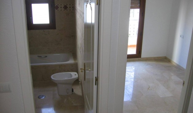 Brukt - Tosidig -
Orihuela Costa - PAU 8