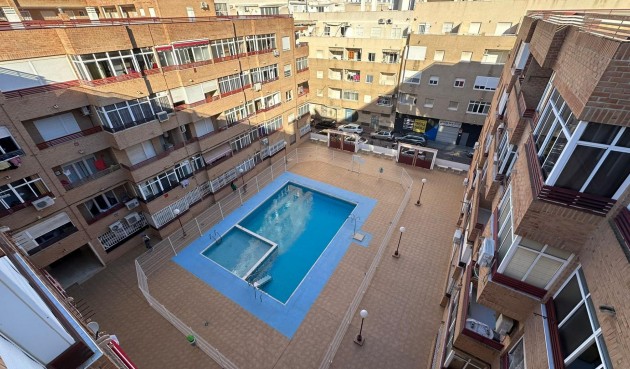 Brukt - Apartment -
Torrevieja - Centro