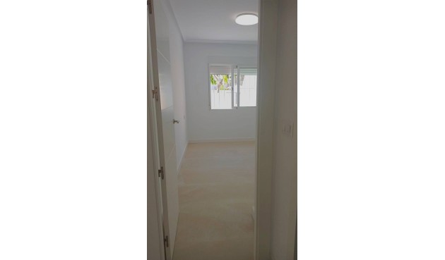 Återförsäljning - Town House -
Pilar de la Horadada