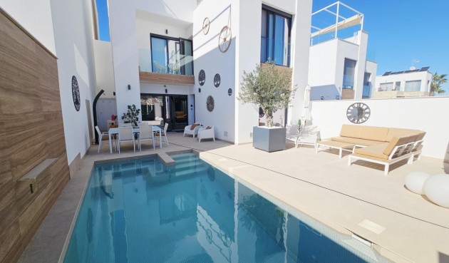 Brukt - Villa -
Benijofar - Benimar