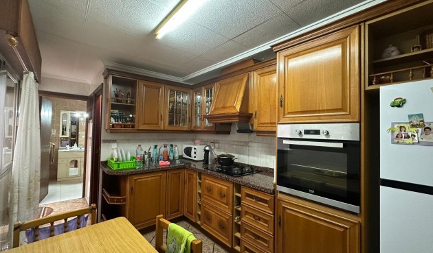 Brukt - Apartment -
Torrevieja - Estacion De Autobuses