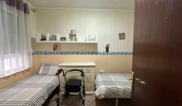 Brukt - Apartment -
Torrevieja - Estacion De Autobuses