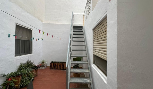 Brukt - Apartment -
Torrevieja - Estacion De Autobuses