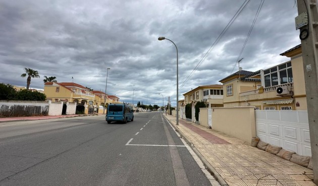 Brukt - Bungalow -
Orihuela Costa - Los Almendros-la Florida