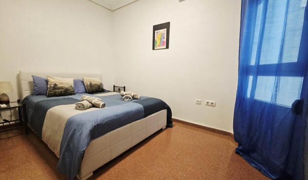 Brukt - Apartment -
Torrevieja - Estacion De Autobuses