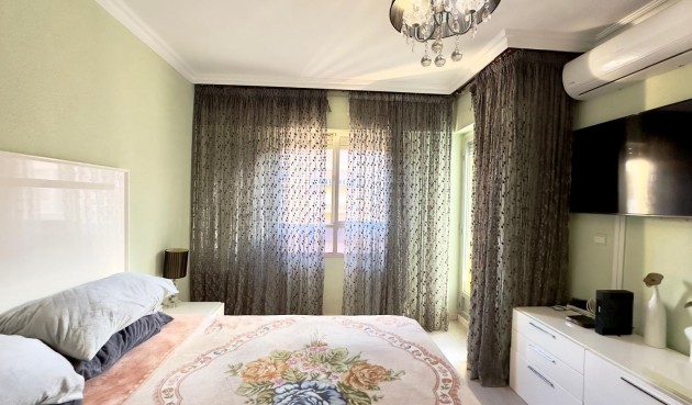 Brukt - Apartment -
Torrevieja - Centro