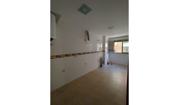 Brukt - Apartment -
Torrevieja - Estacion De Autobuses