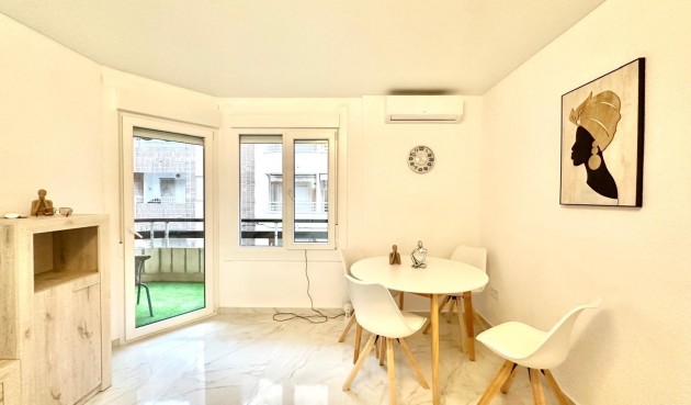 Brukt - Apartment -
Torrevieja - Playa del Cura