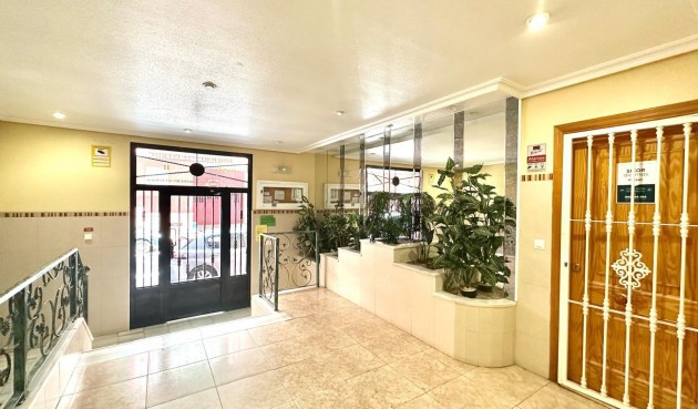 Reventa - Apartment -
Torrevieja - Centro