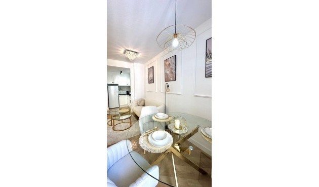 Reventa - Apartment -
Torrevieja - Centro