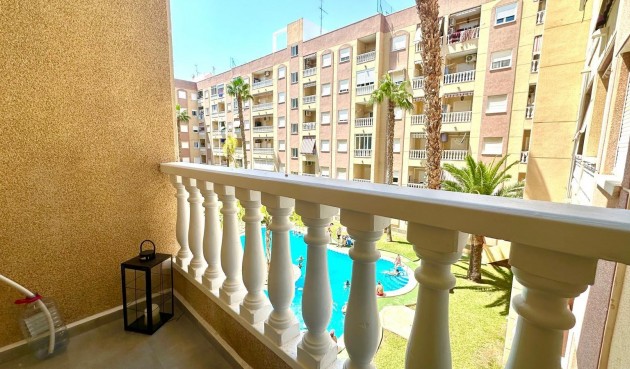 Reventa - Apartment -
Torrevieja - Centro