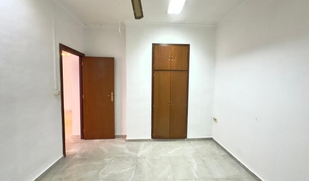 Brukt - Apartment -
Torrevieja - Centro