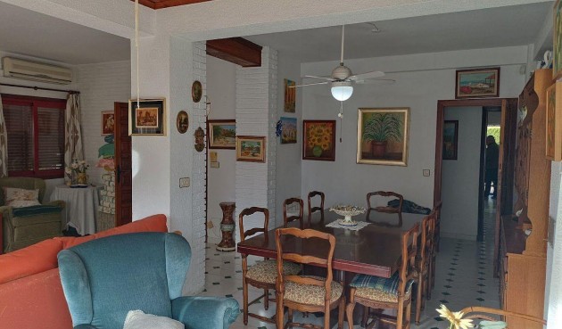 Brukt - Villa -
Orihuela Costa - Campoamor