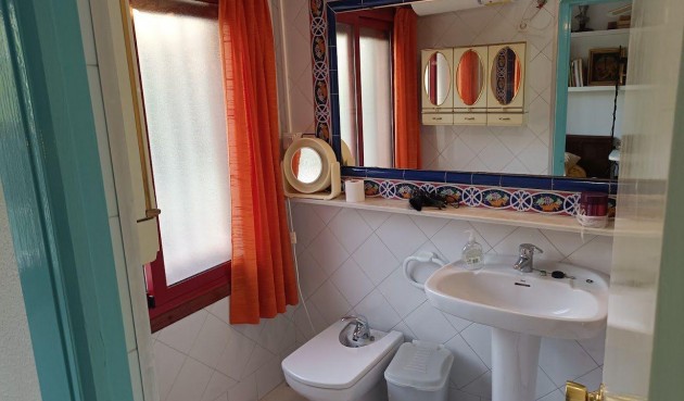 Brukt - Villa -
Orihuela Costa - Campoamor