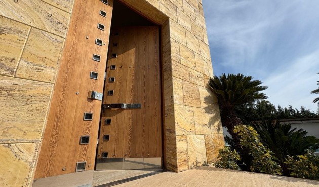 Brukt - Villa -
Orihuela Costa - Altos De Campoamor