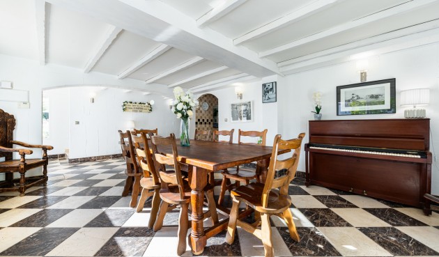 Brukt - Villa -
Dehesa de Campoamor - Costa Blanca