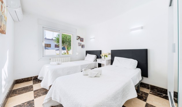 Brukt - Villa -
Dehesa de Campoamor - Costa Blanca