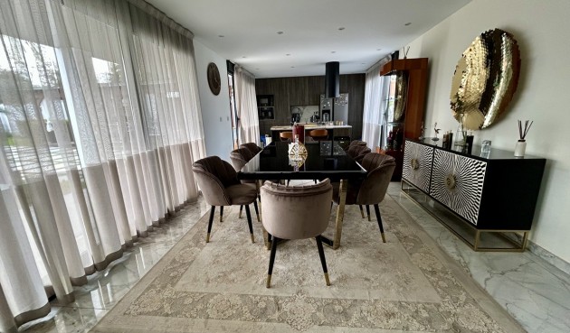 Brukt - Villa -
Los Balcones - Costa Blanca