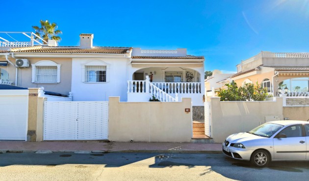 Brukt - Villa -
Ciudad Quesada - Costa Blanca