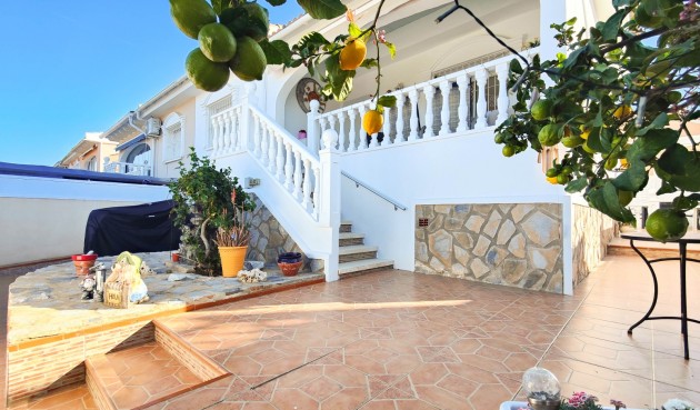 Brukt - Villa -
Ciudad Quesada - Costa Blanca