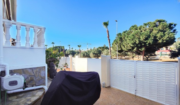 Brukt - Villa -
Ciudad Quesada - Costa Blanca