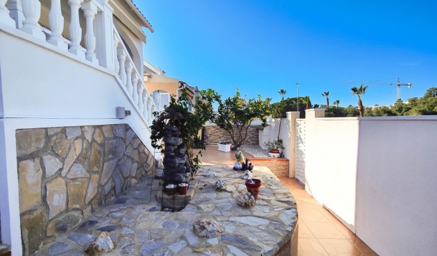 Brukt - Villa -
Ciudad Quesada - Costa Blanca