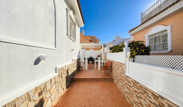 Brukt - Villa -
Ciudad Quesada - Costa Blanca