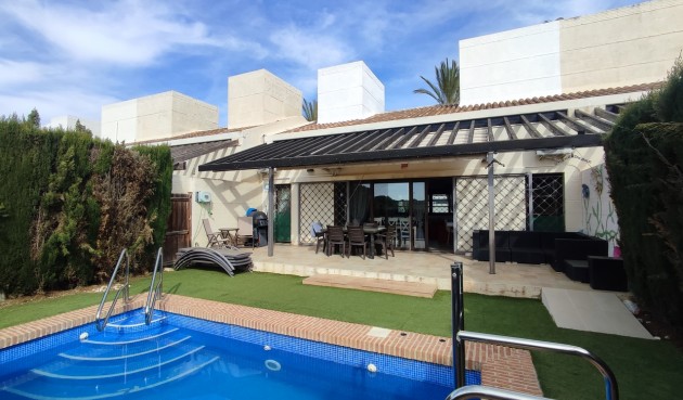 Brukt - Villa -
Peraleja Golf - Inland