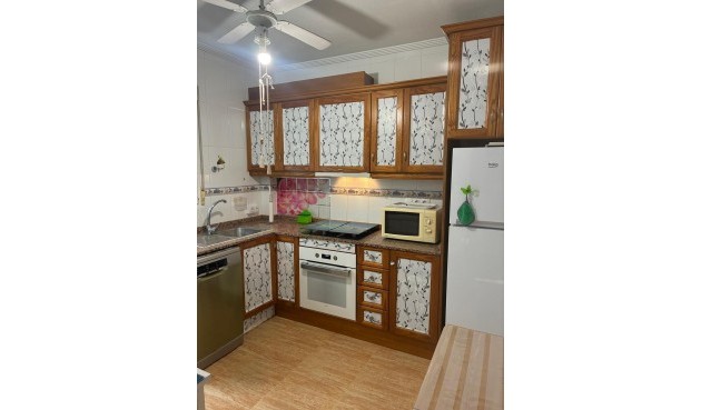 Brukt - Bungalow -
Orihuela Costa - Los Almendros-la Florida