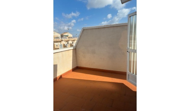 Brukt - Bungalow -
Orihuela Costa - Los Almendros-la Florida