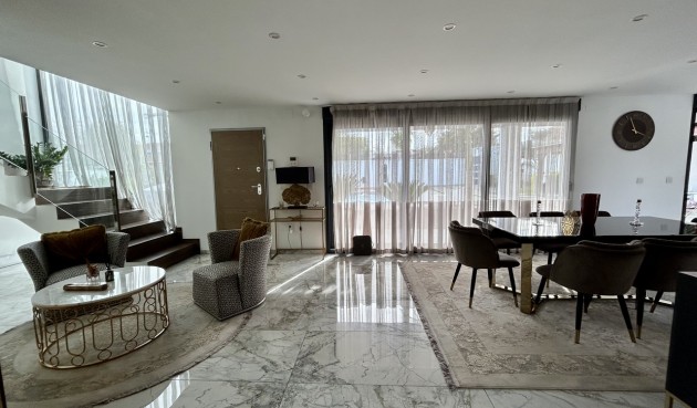 Brukt - Villa -
Los Balcones - Costa Blanca