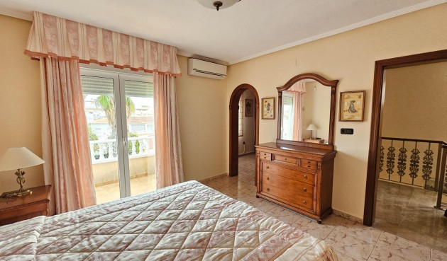 Brukt - Villa -
Torrevieja - El Chaparral