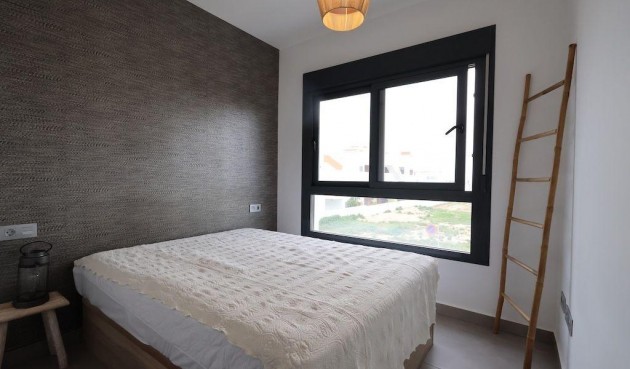 Brukt - Bungalow -
Pilar de la Horadada - Costa Blanca