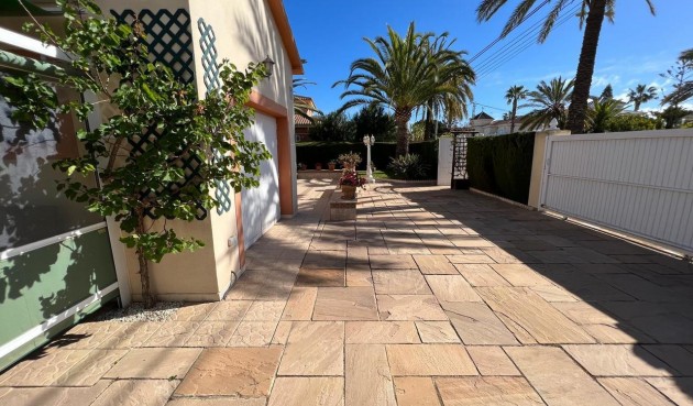 Brukt - Villa -
Cabo Roig - Costa Blanca