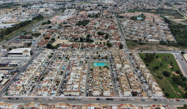 Brukt - Bungalow -
Torrevieja - El Limonar