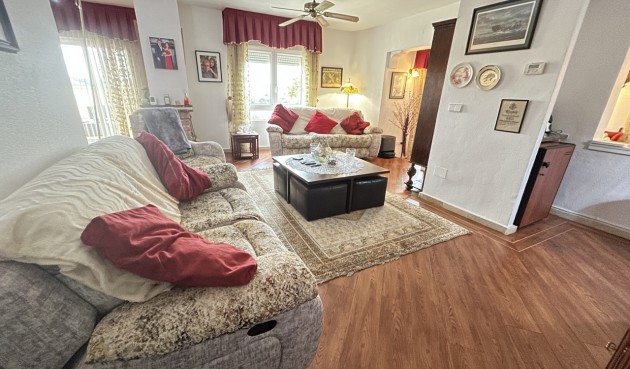 Resale - Villa -
Las Ramblas Golf - Inland