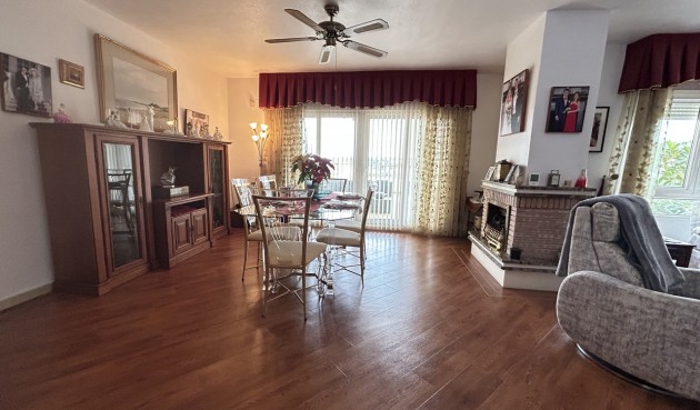 Resale - Villa -
Las Ramblas Golf - Inland