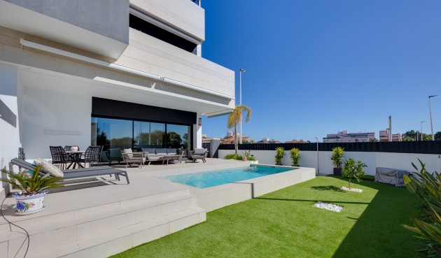 Brukt - Bungalow -
Pilar de la Horadada - Costa Blanca