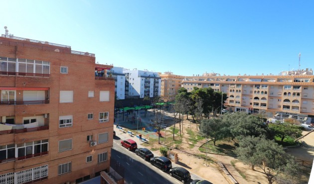 Brukt - Apartment -
Torrevieja - El Molino