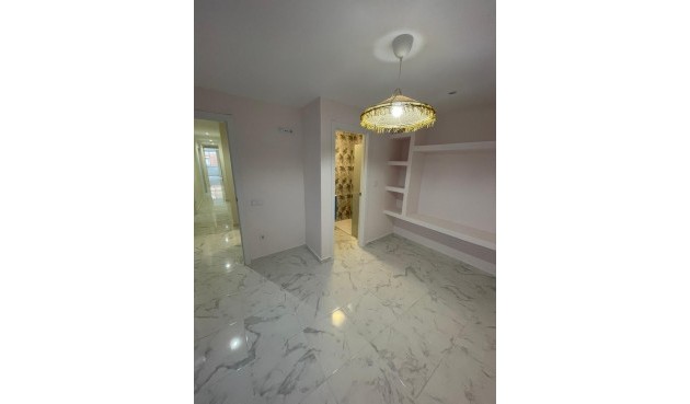 Reventa - Apartment -
Torrevieja - Costa Blanca