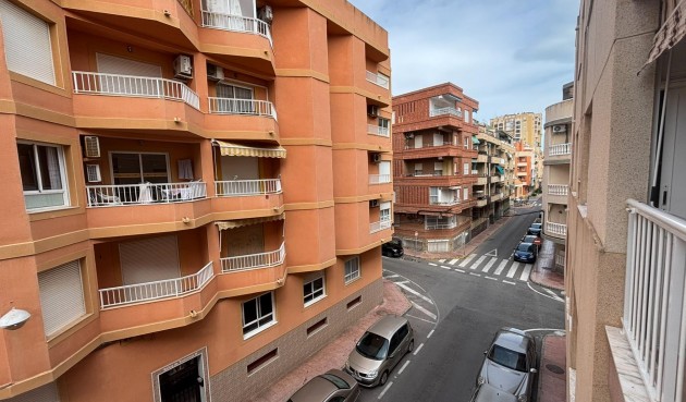 Brukt - Apartment -
Torrevieja - Playa de los Locos