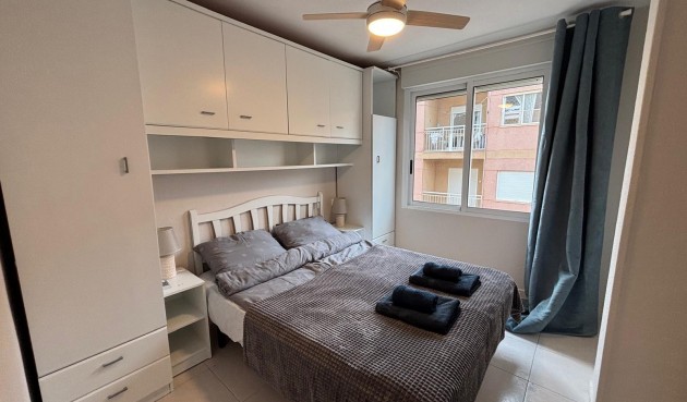 Brukt - Apartment -
Torrevieja - Playa De Los Naufragos