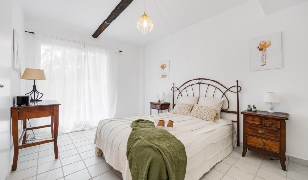 Återförsäljning - Apartment -
Orihuela Costa