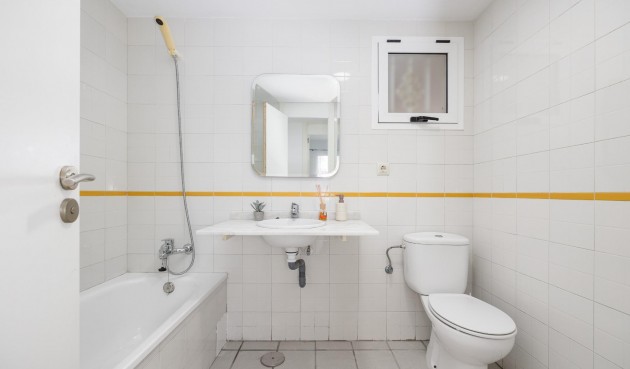 Återförsäljning - Apartment -
Orihuela Costa