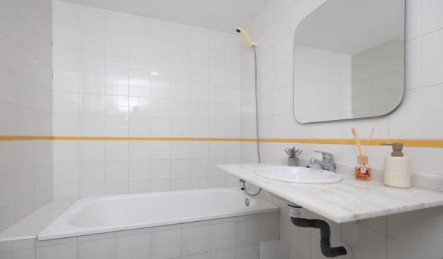 Återförsäljning - Apartment -
Orihuela Costa