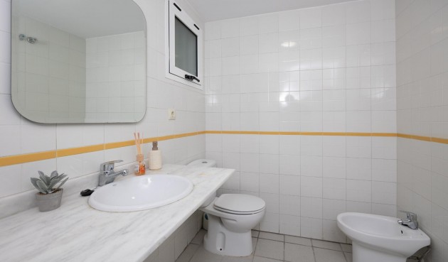 Återförsäljning - Apartment -
Orihuela Costa