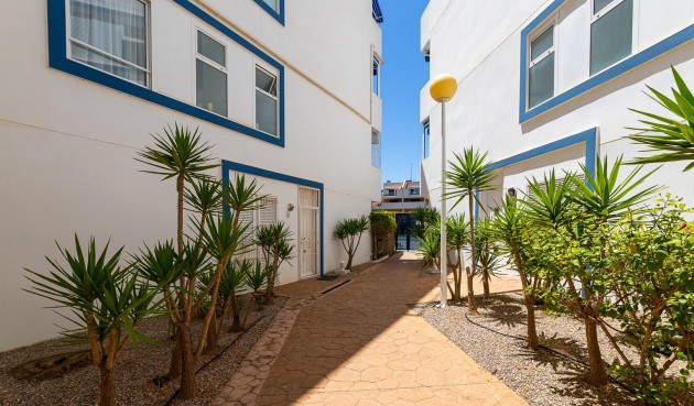 Återförsäljning - Apartment -
Orihuela Costa