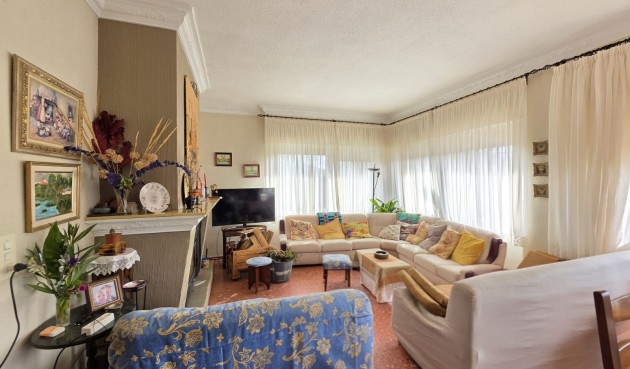 Reventa - Villa -
Elda - Inland