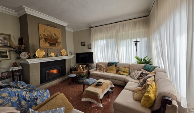 Reventa - Villa -
Elda - Inland